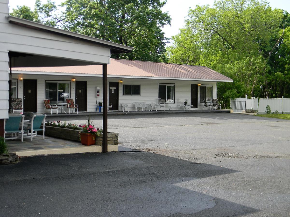 The Stone House Motel & Motor Lodge Ticonderoga Zewnętrze zdjęcie